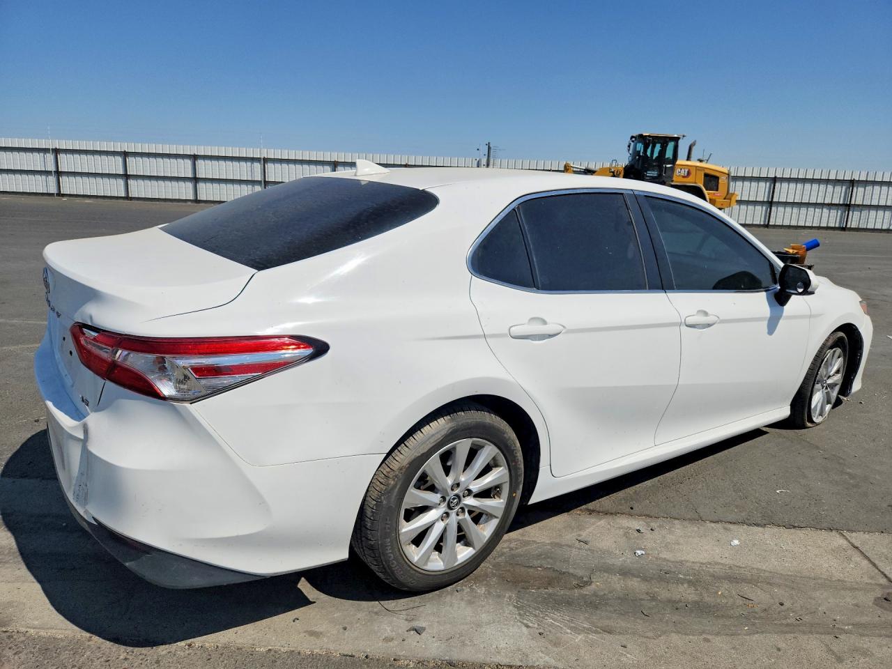 2019 TOYOTA CAMRY LE — снимка 3