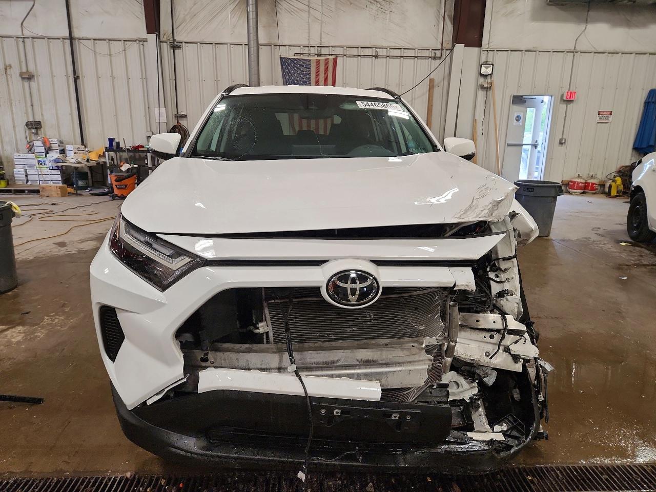 2025 TOYOTA RAV4 HYBRID XLE — снимка 5