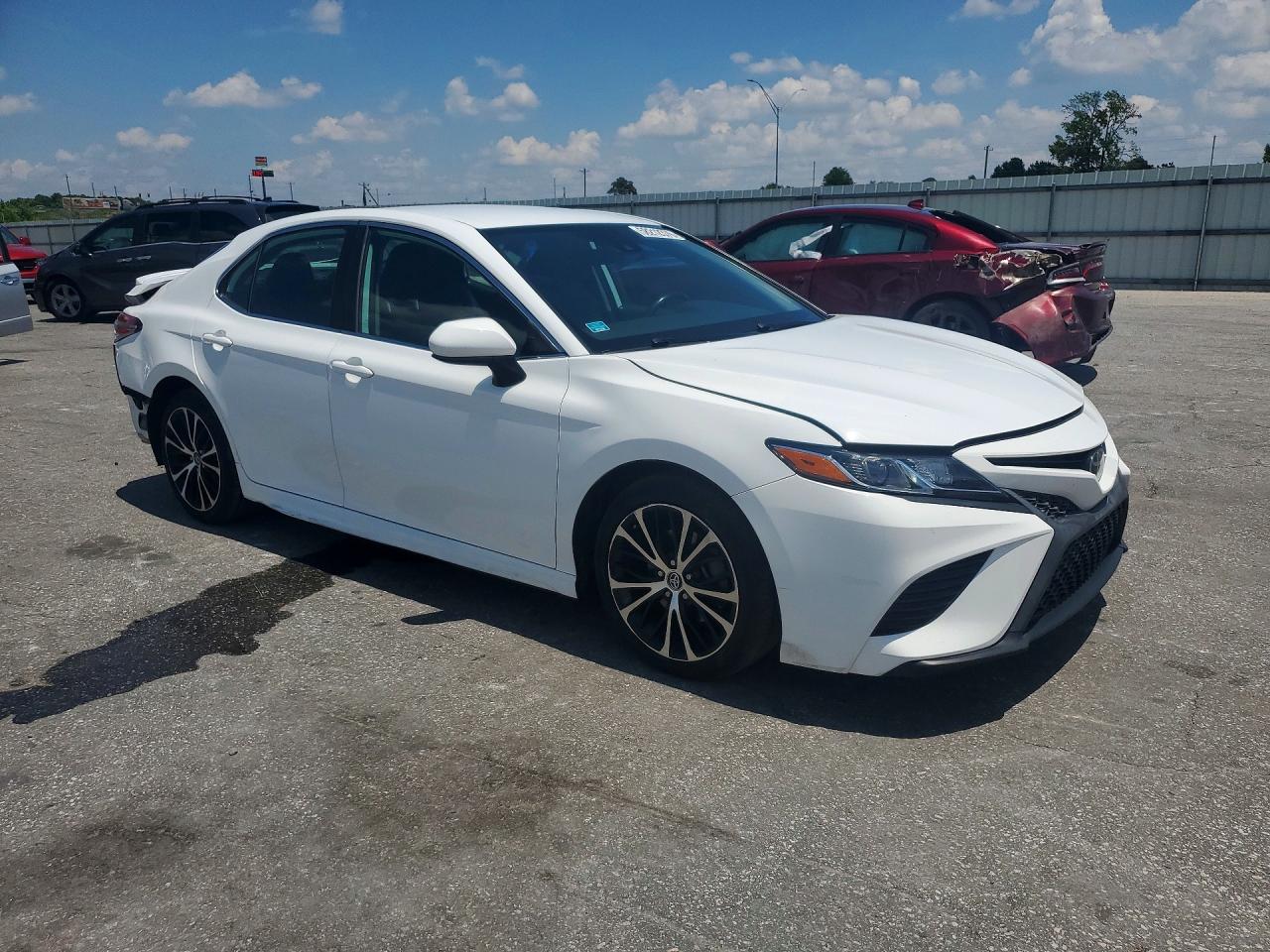 2020 TOYOTA CAMRY SE — снимка 4