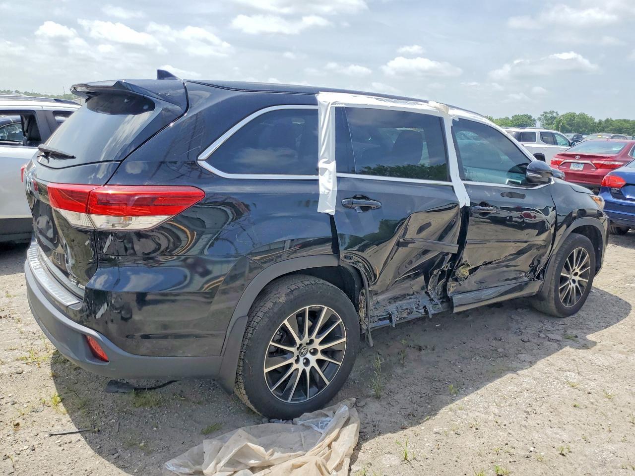 2017 TOYOTA HIGHLANDER SE — снимка 3