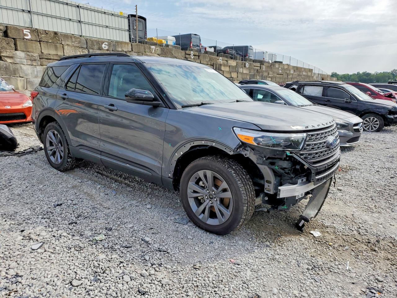 2023 FORD EXPLORER XLT — снимка 4