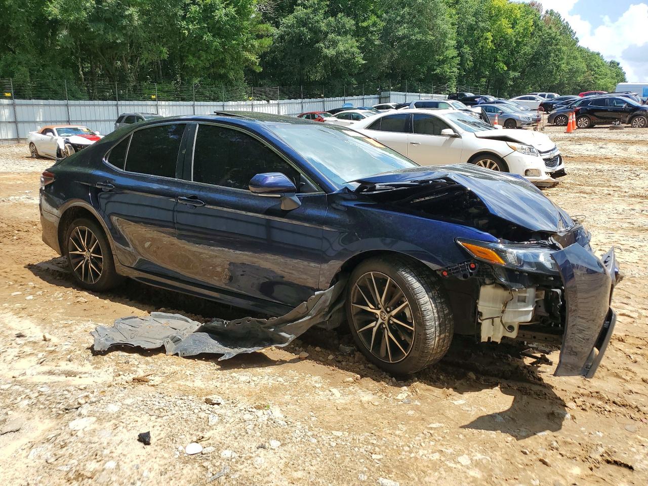 2021 TOYOTA CAMRY SE — снимка 4
