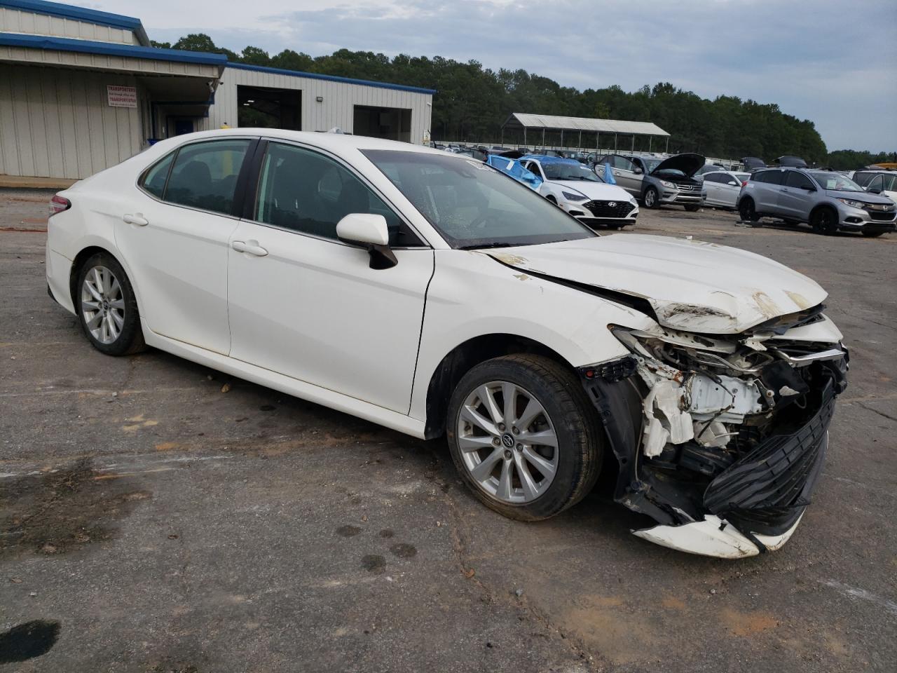 2020 TOYOTA CAMRY LE — снимка 4