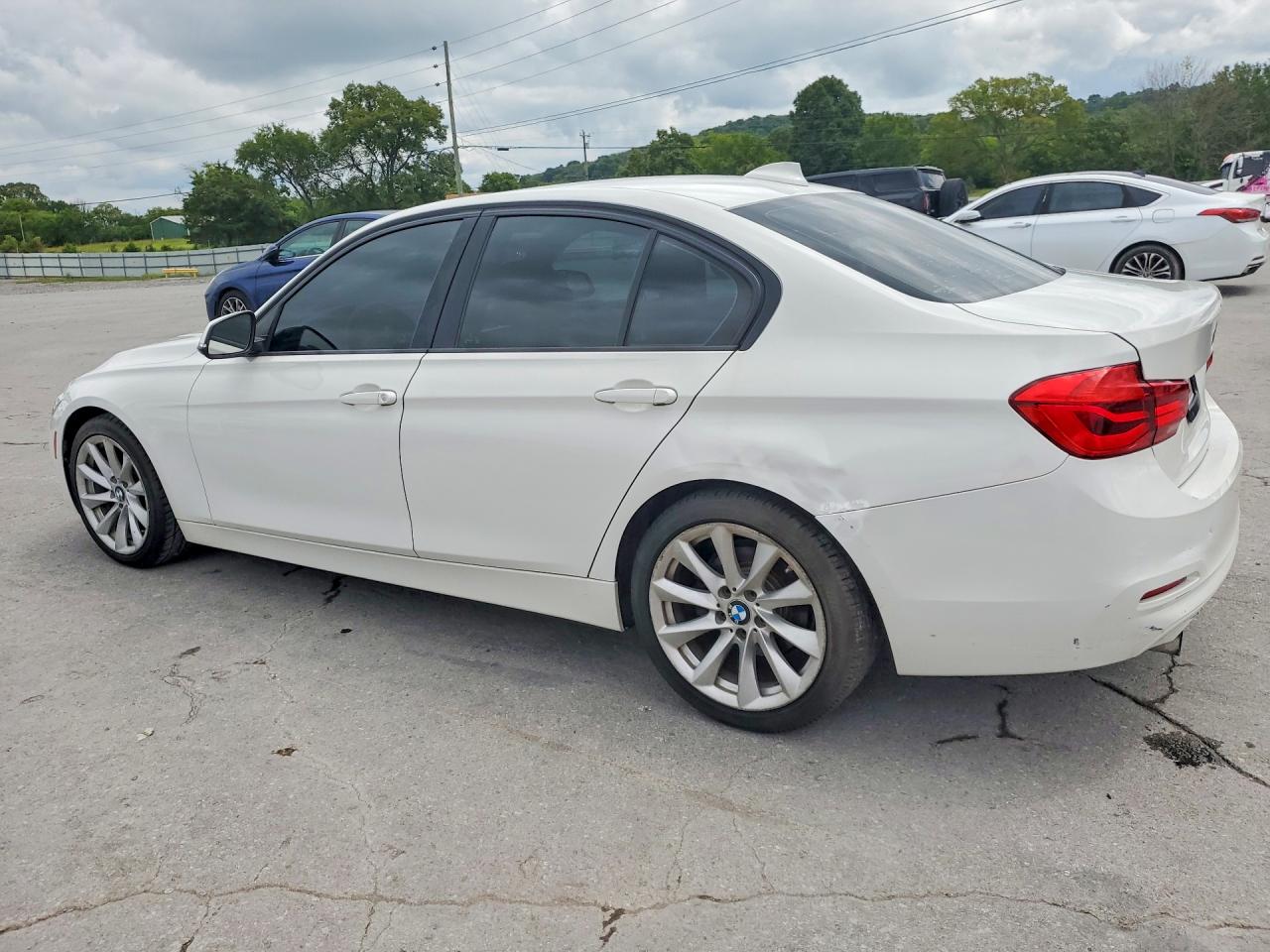 2018 BMW 320 I — снимка 2