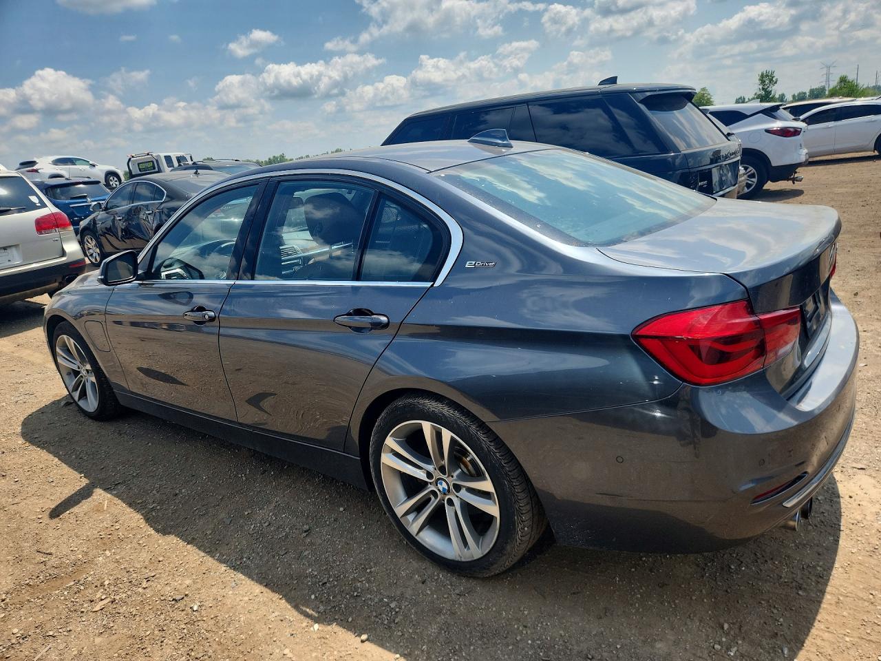 2016 BMW 330E — снимка 2