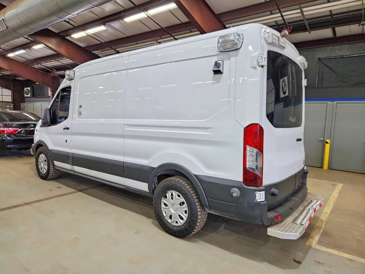 2015 FORD TRANSIT T-250 — снимка 2