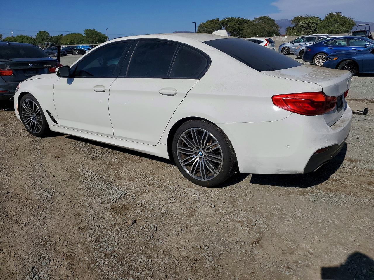 2019 BMW 530 I — снимка 2