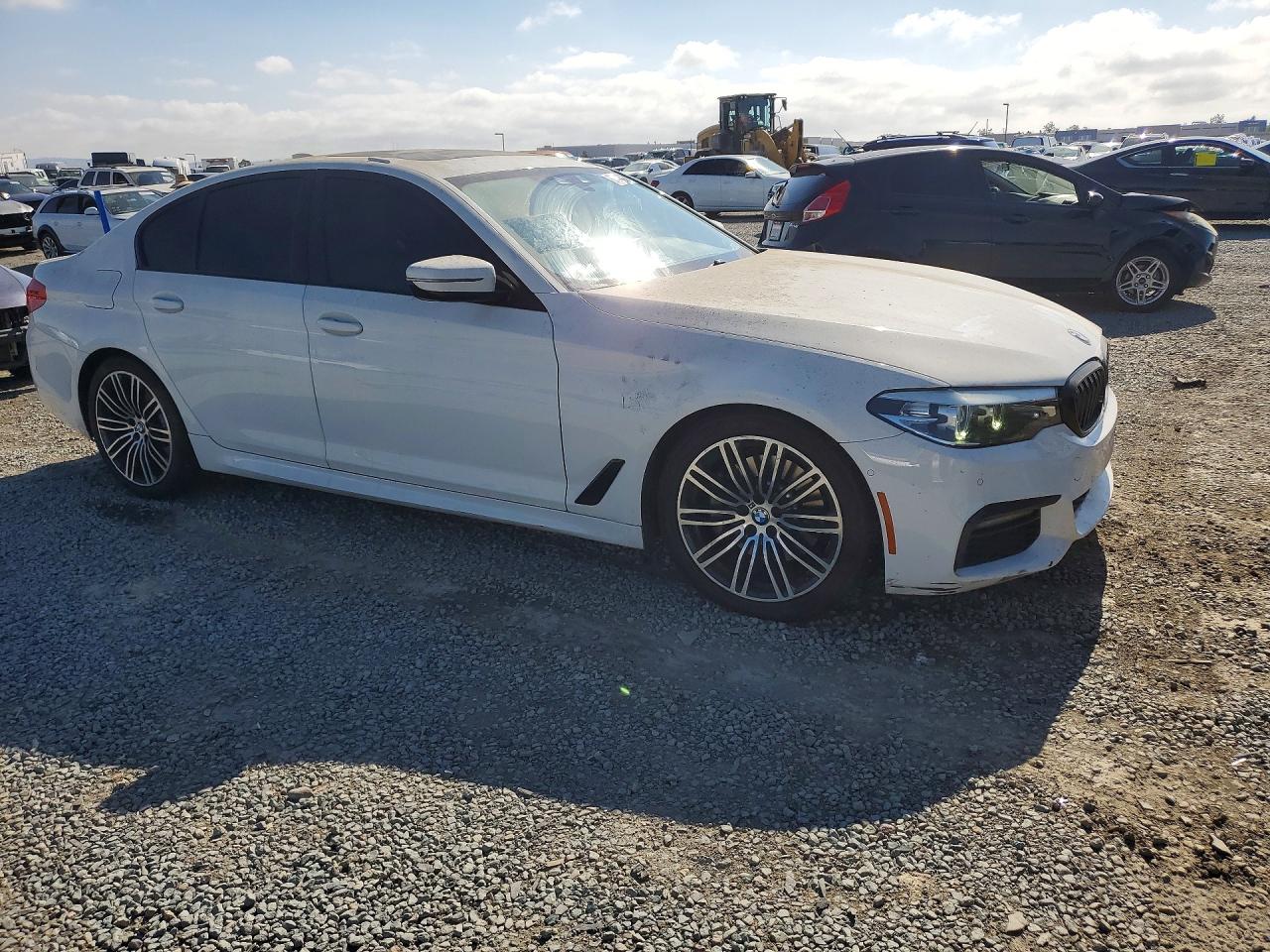 2019 BMW 530 I — снимка 4