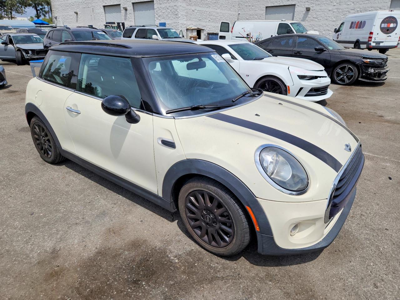 2016 MINI COOPER — снимка 4