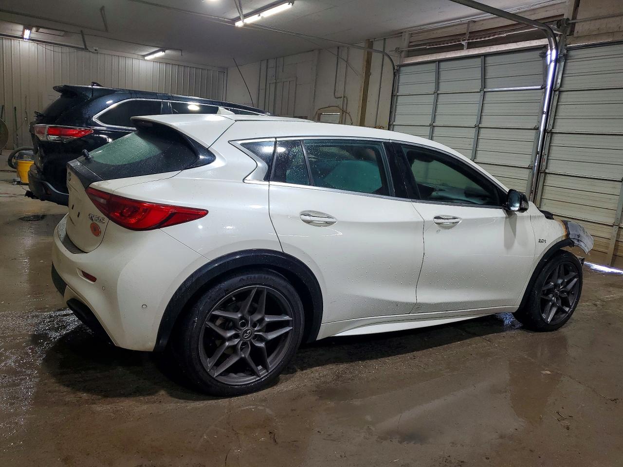 2017 INFINITI QX30 BASE/LUXURY/PREMIUM/SPORT — снимка 3