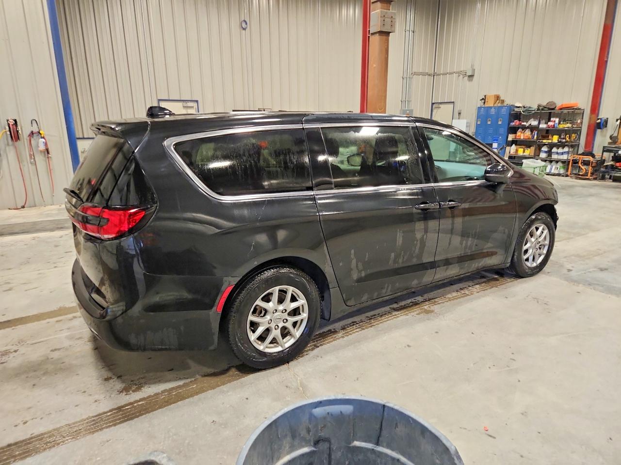 2023 CHRYSLER PACIFICA TOURING L — снимка 3