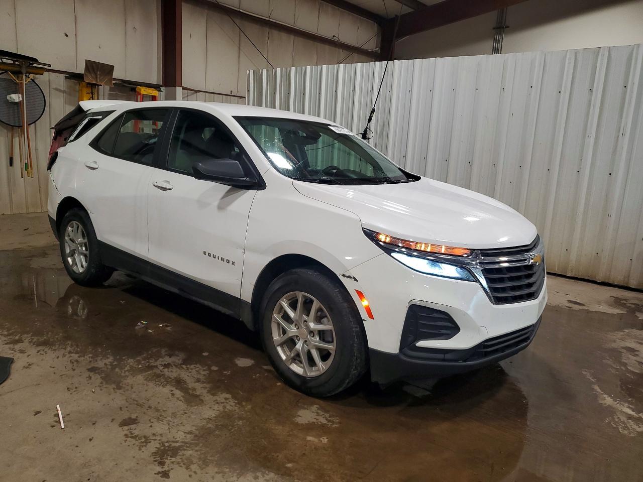 2023 CHEVROLET EQUINOX LS — снимка 4