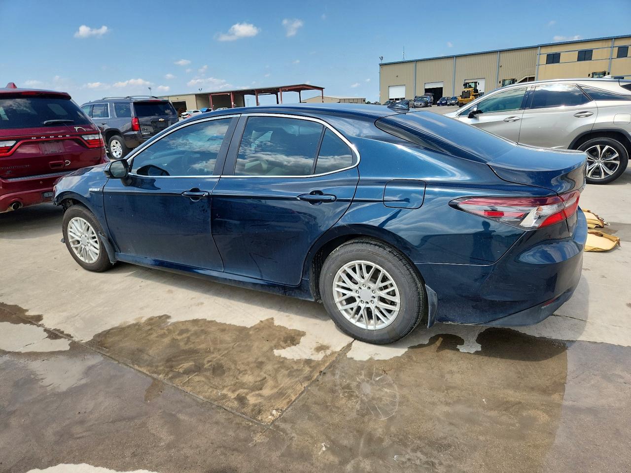 2021 TOYOTA CAMRY LE — снимка 2