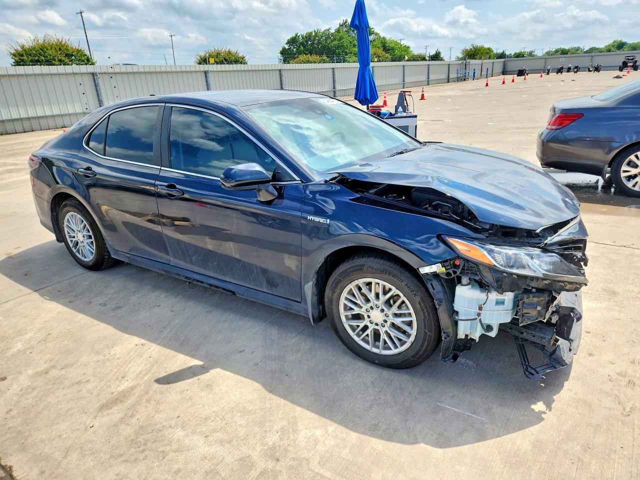 2021 TOYOTA CAMRY LE — снимка 4