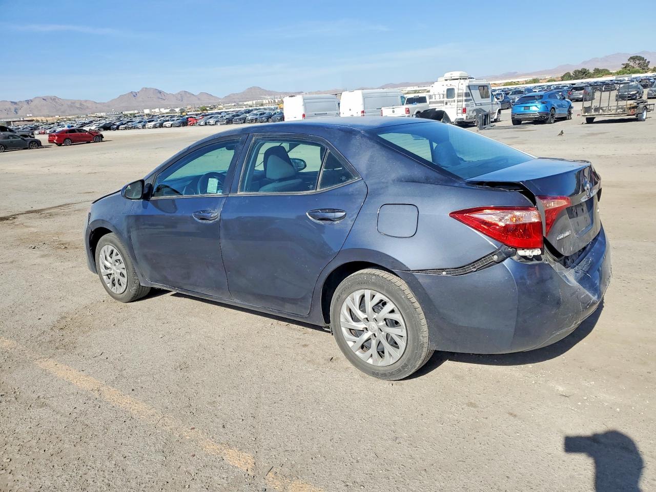 2018 TOYOTA COROLLA LE — снимка 2