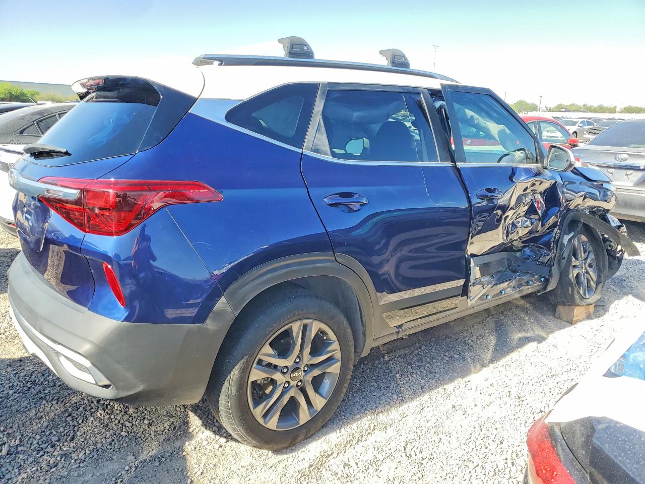 2023 KIA SELTOS S — снимка 3