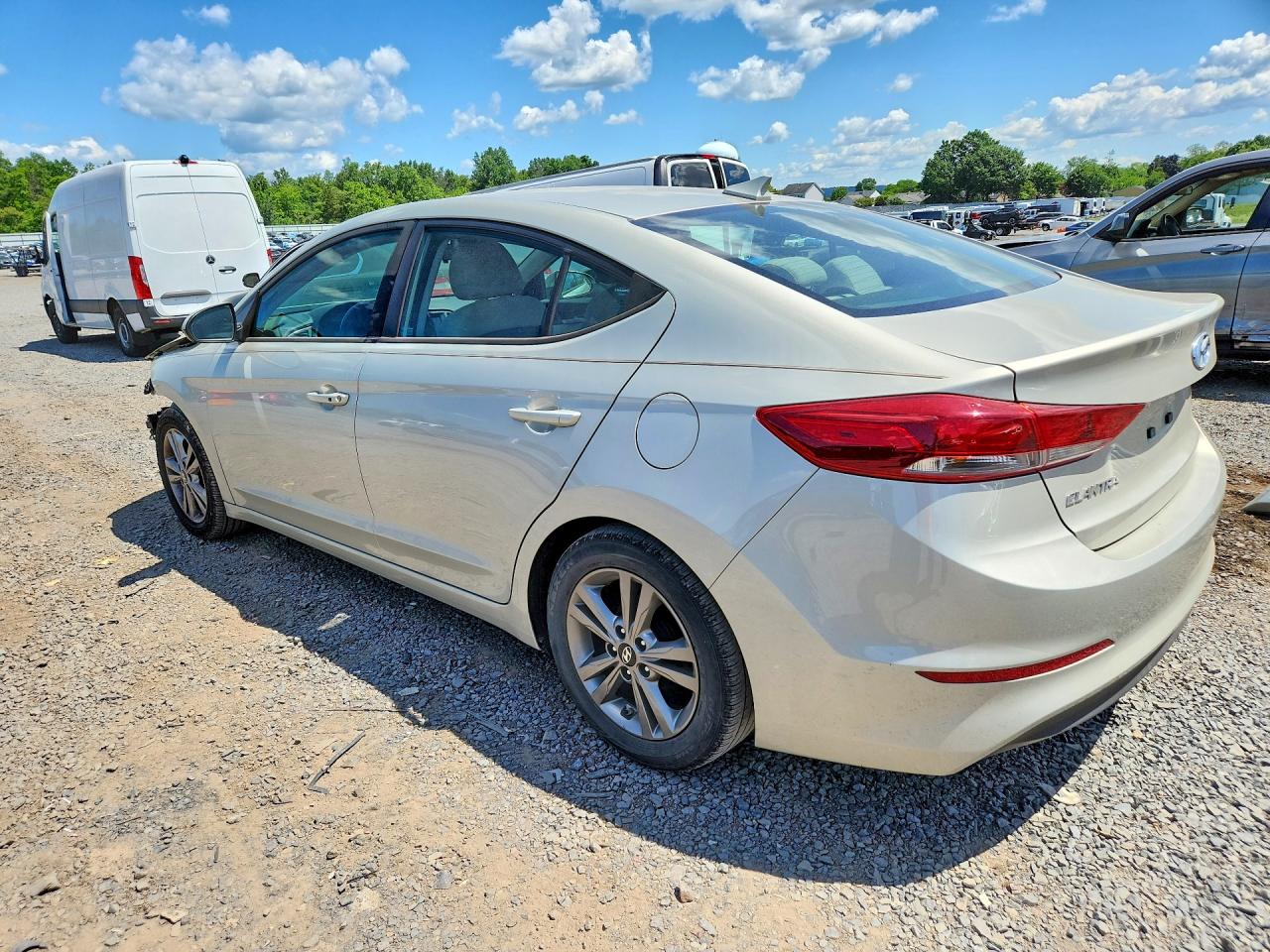 2017 HYUNDAI ELANTRA SE — снимка 2