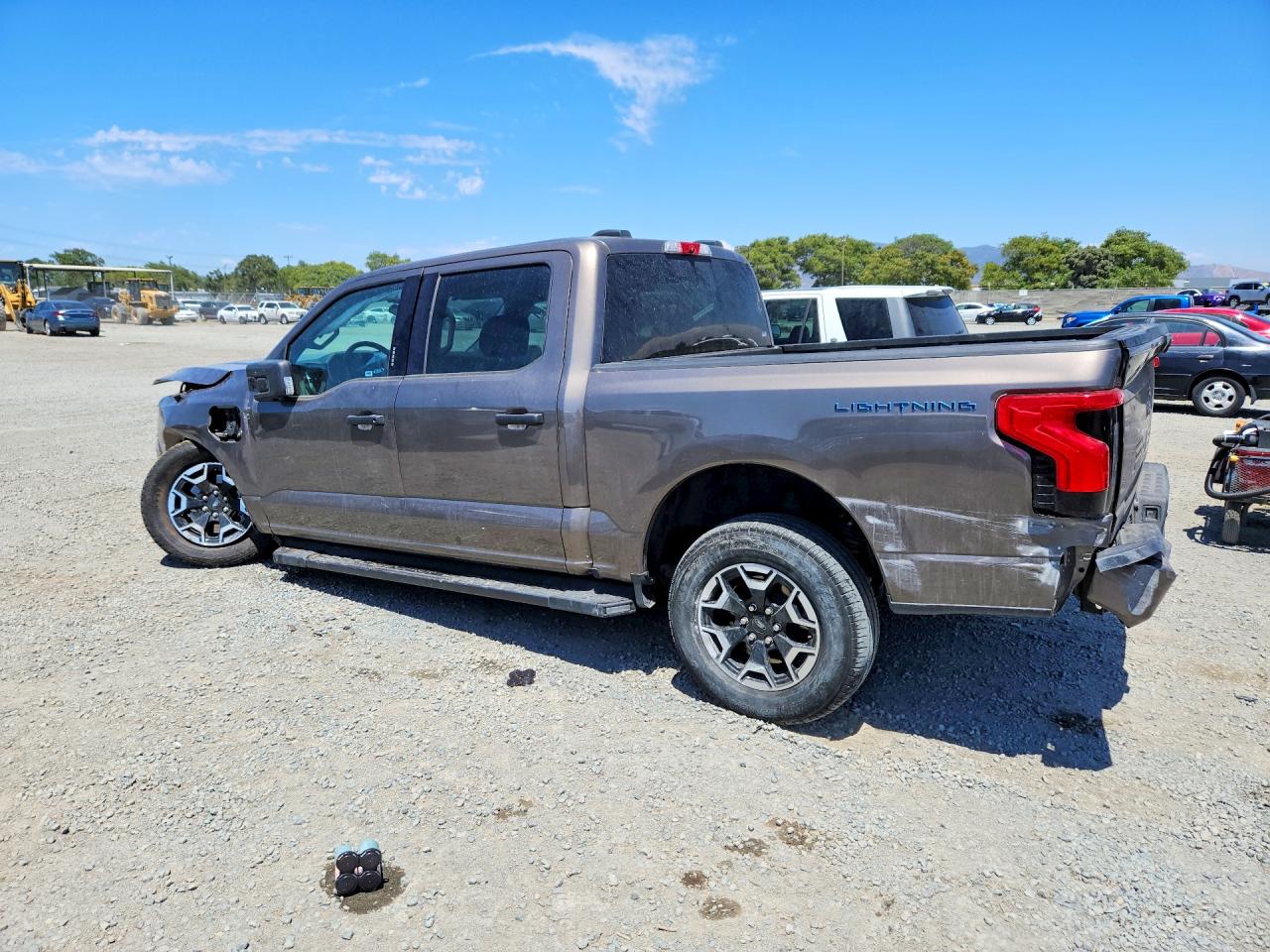 2023 FORD F150 LIGHTNING PRO — снимка 2