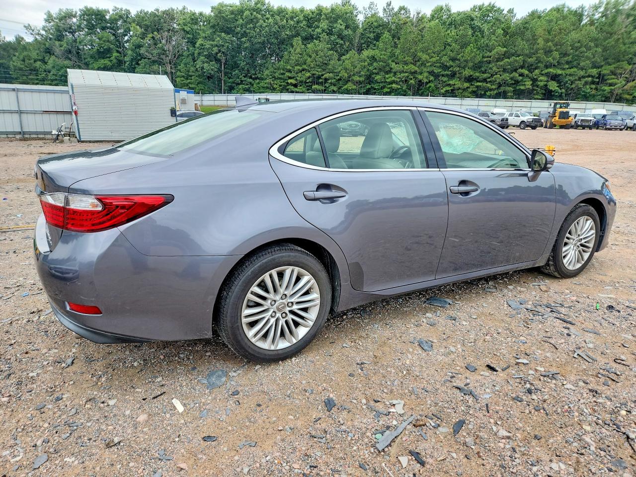 2015 LEXUS ES 350 — снимка 3