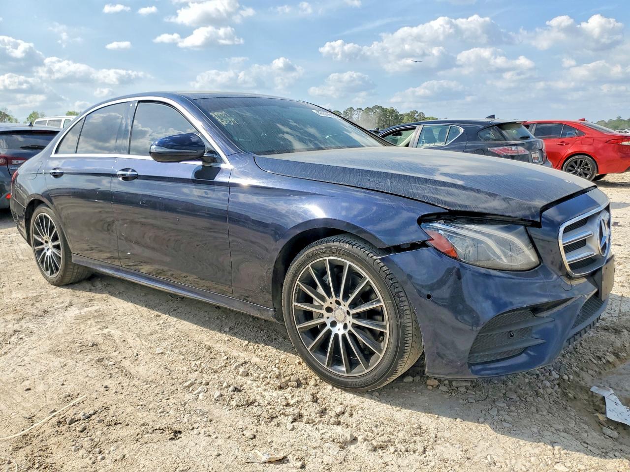 2017 MERCEDES-BENZ E 300 4MATIC — снимка 4
