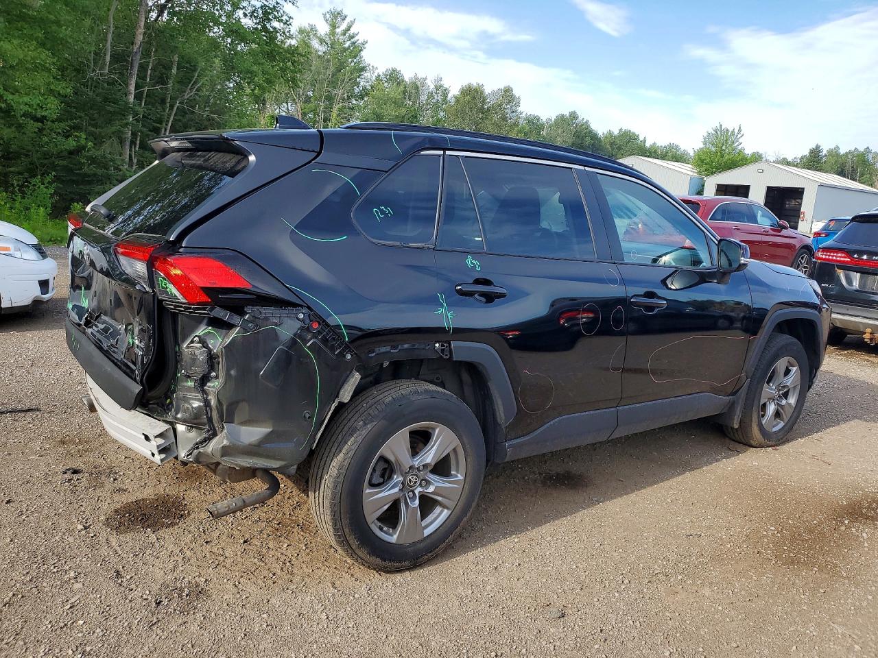 2024 TOYOTA RAV4 XLE — снимка 3