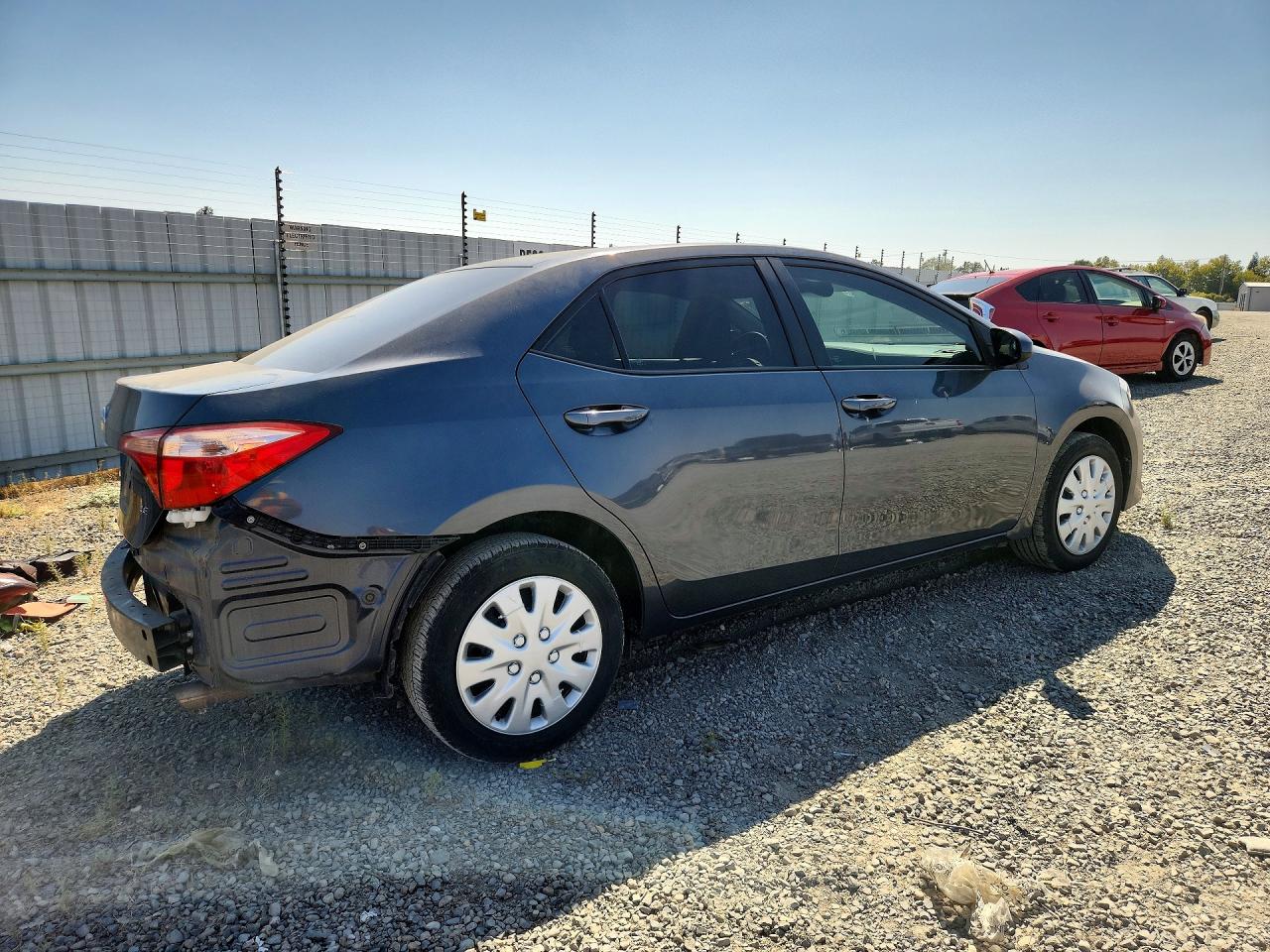 2018 TOYOTA COROLLA LE — снимка 3