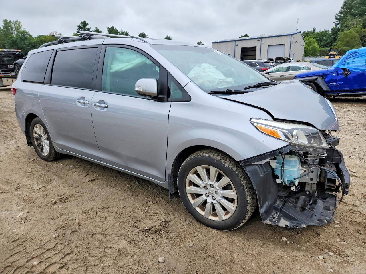 2015 TOYOTA SIENNA LIMITED PREMIUM 7-PASSENGER — снимка 4