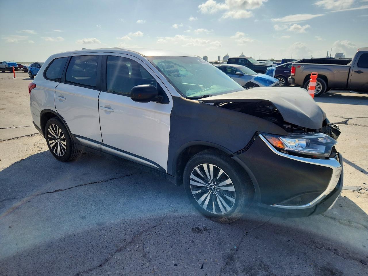 2020 MITSUBISHI OUTLANDER ES — снимка 4