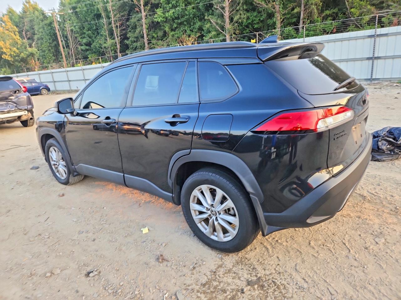 2022 TOYOTA COROLLA CROSS LE — снимка 2