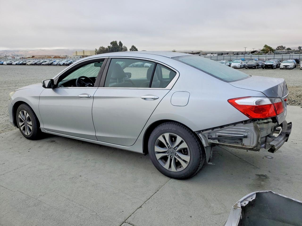 2015 HONDA ACCORD LX — снимка 2