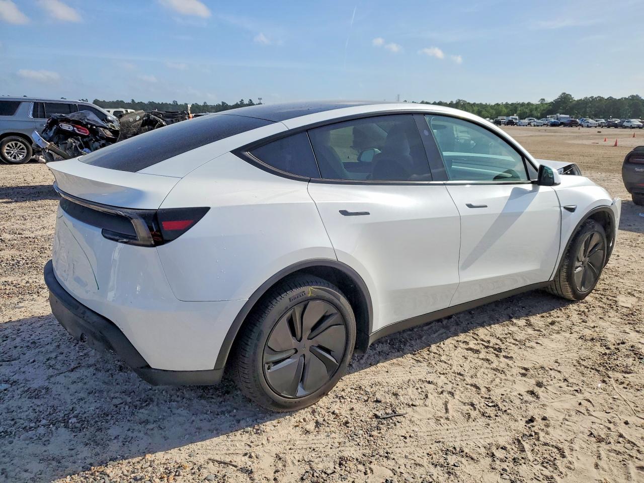 2026 TESLA MODEL Y — снимка 3