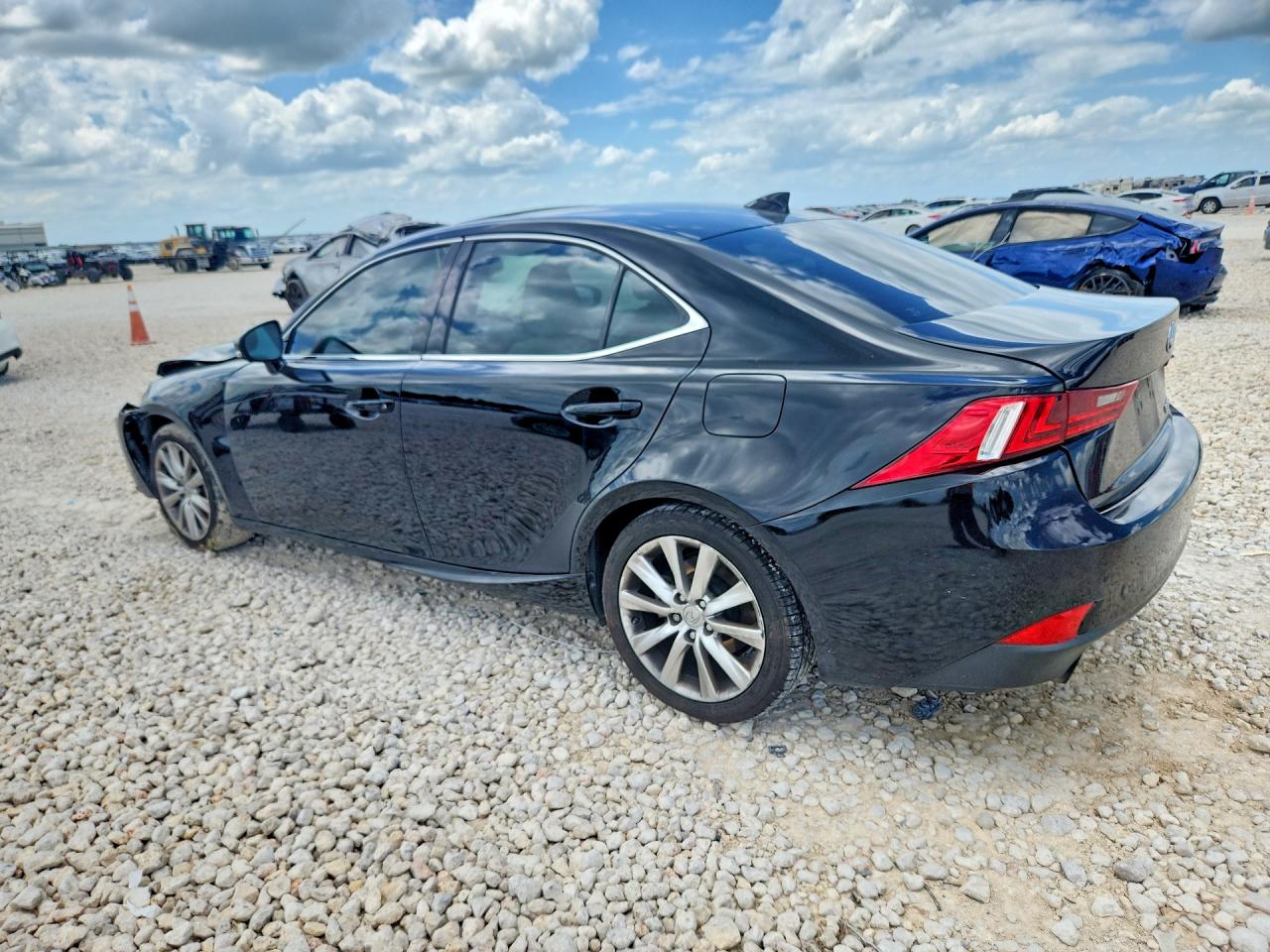 2014 LEXUS IS 250 — снимка 2