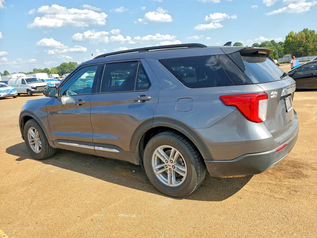 2021 FORD EXPLORER XLT — снимка 2