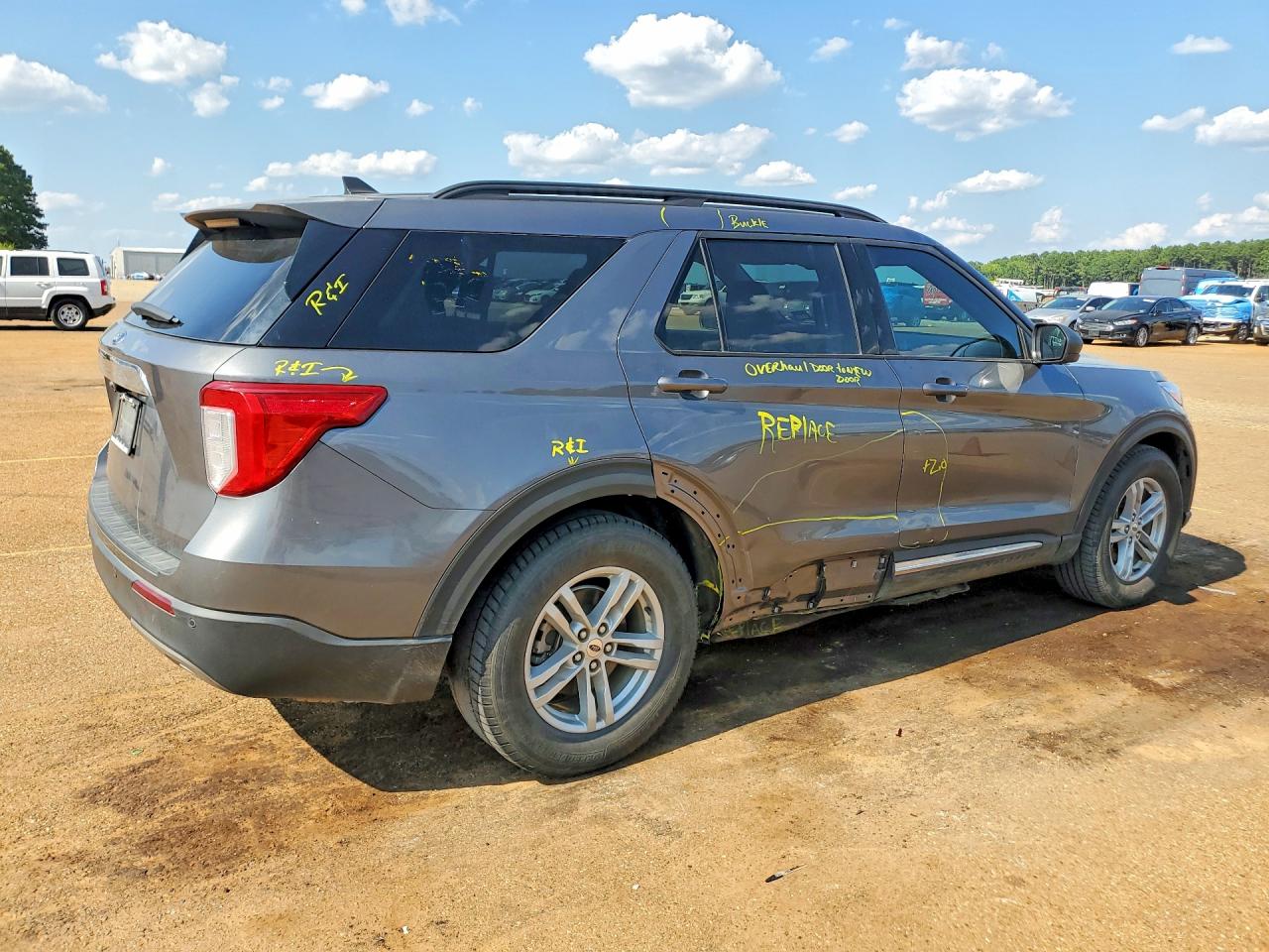 2021 FORD EXPLORER XLT — снимка 3