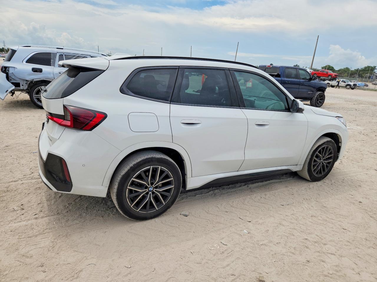 2026 BMW X1 XDRIVE28I — снимка 3
