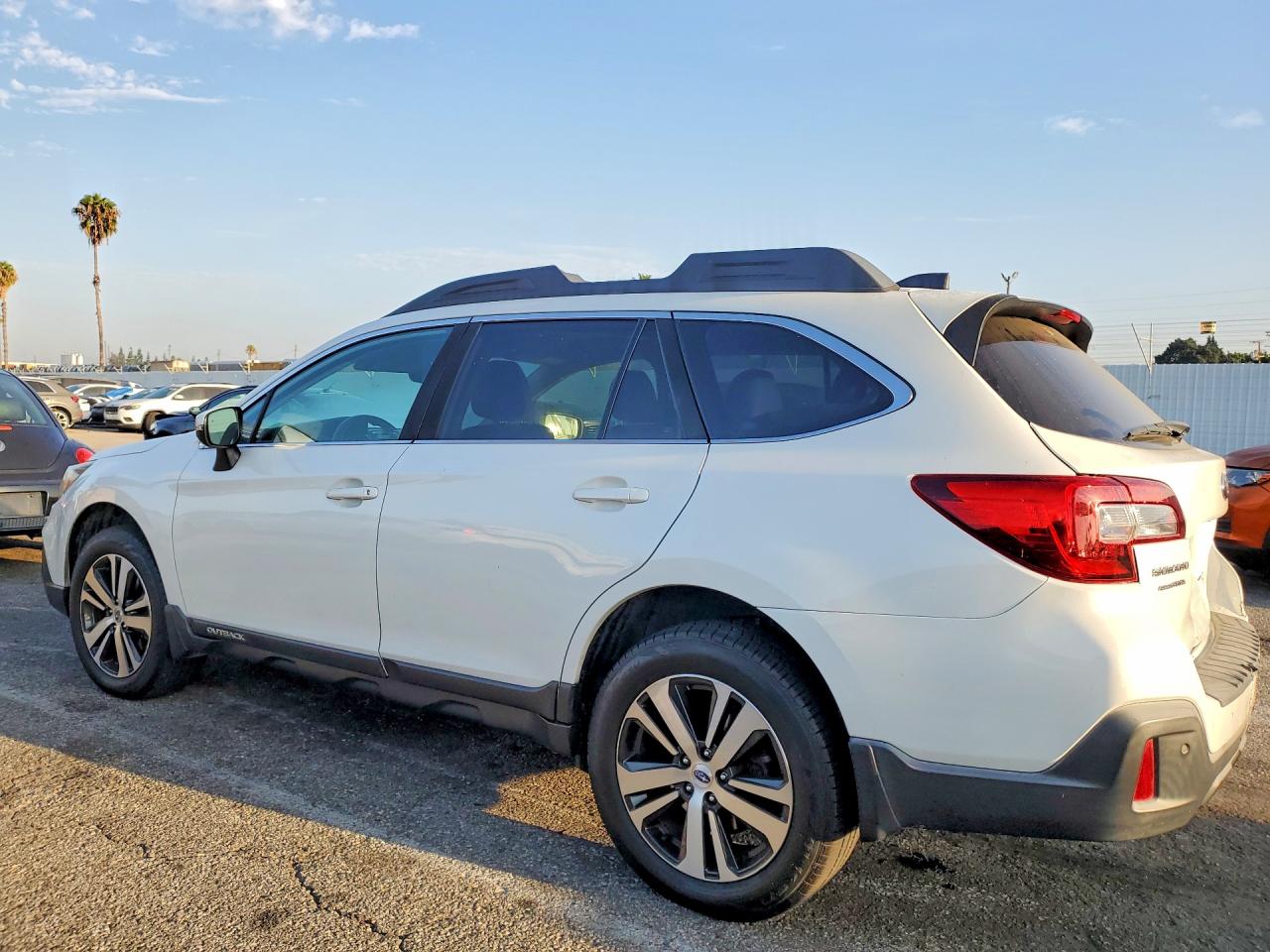 2019 SUBARU OUTBACK 2.5I LIMITED — снимка 2