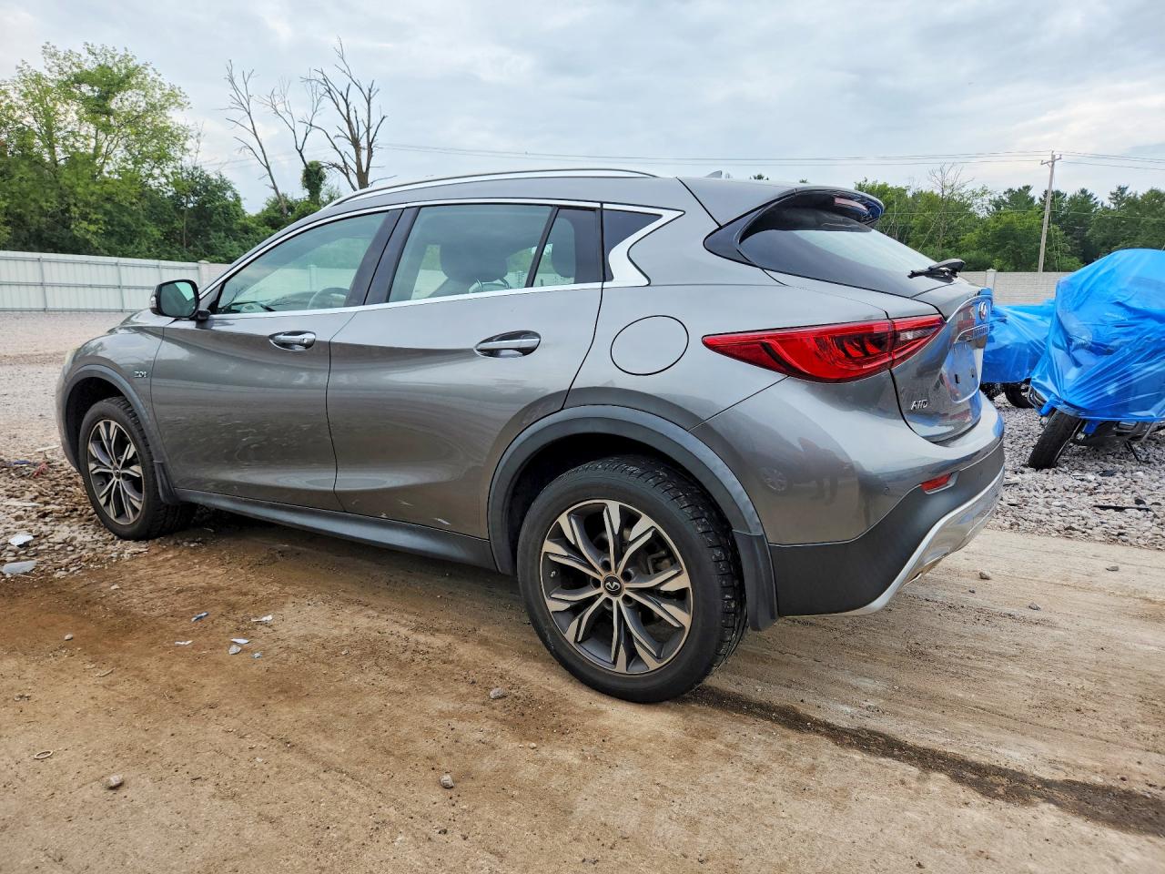 2017 INFINITI QX30 PREMIUM — снимка 2