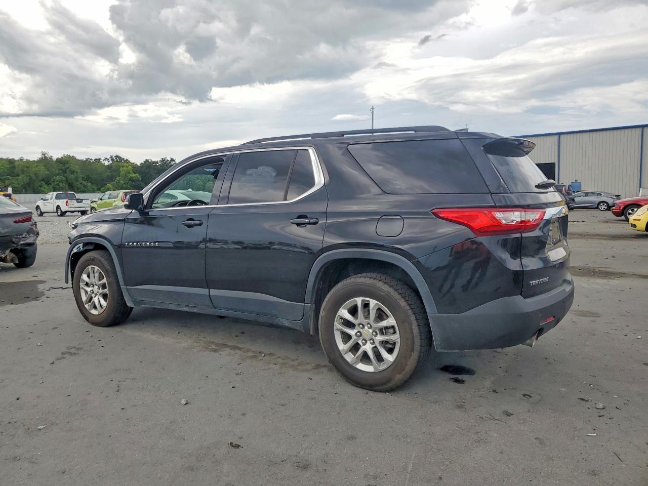 2019 CHEVROLET TRAVERSE LT — снимка 2