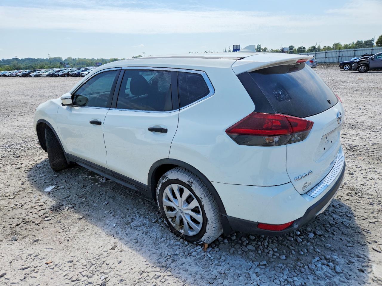 2019 NISSAN ROGUE S — снимка 2