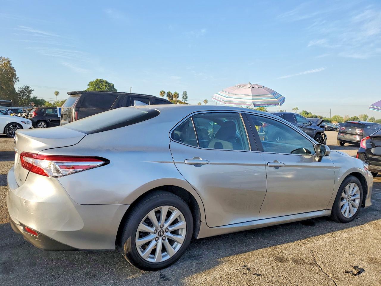 2019 TOYOTA CAMRY LE — снимка 3