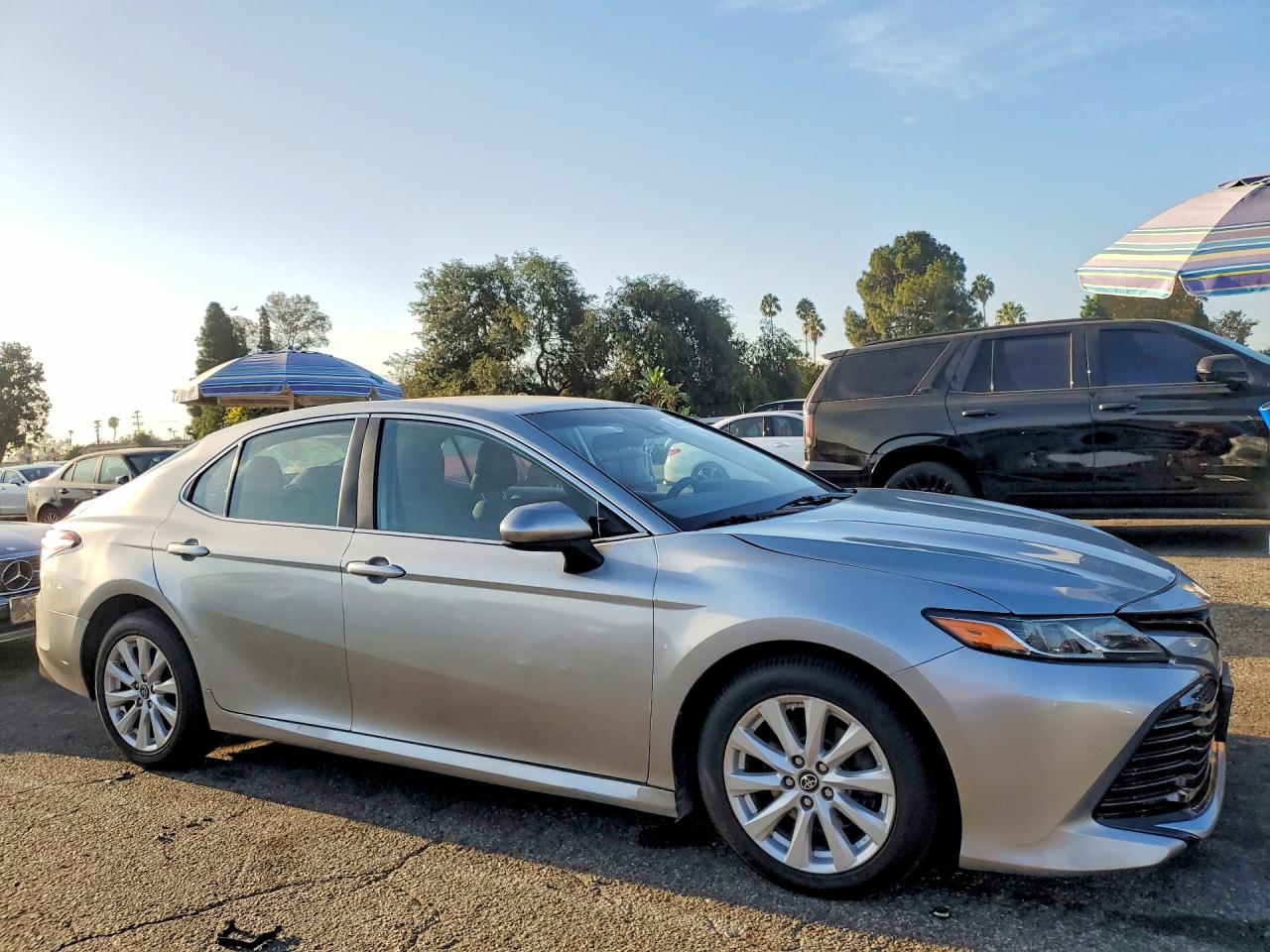2019 TOYOTA CAMRY LE — снимка 4