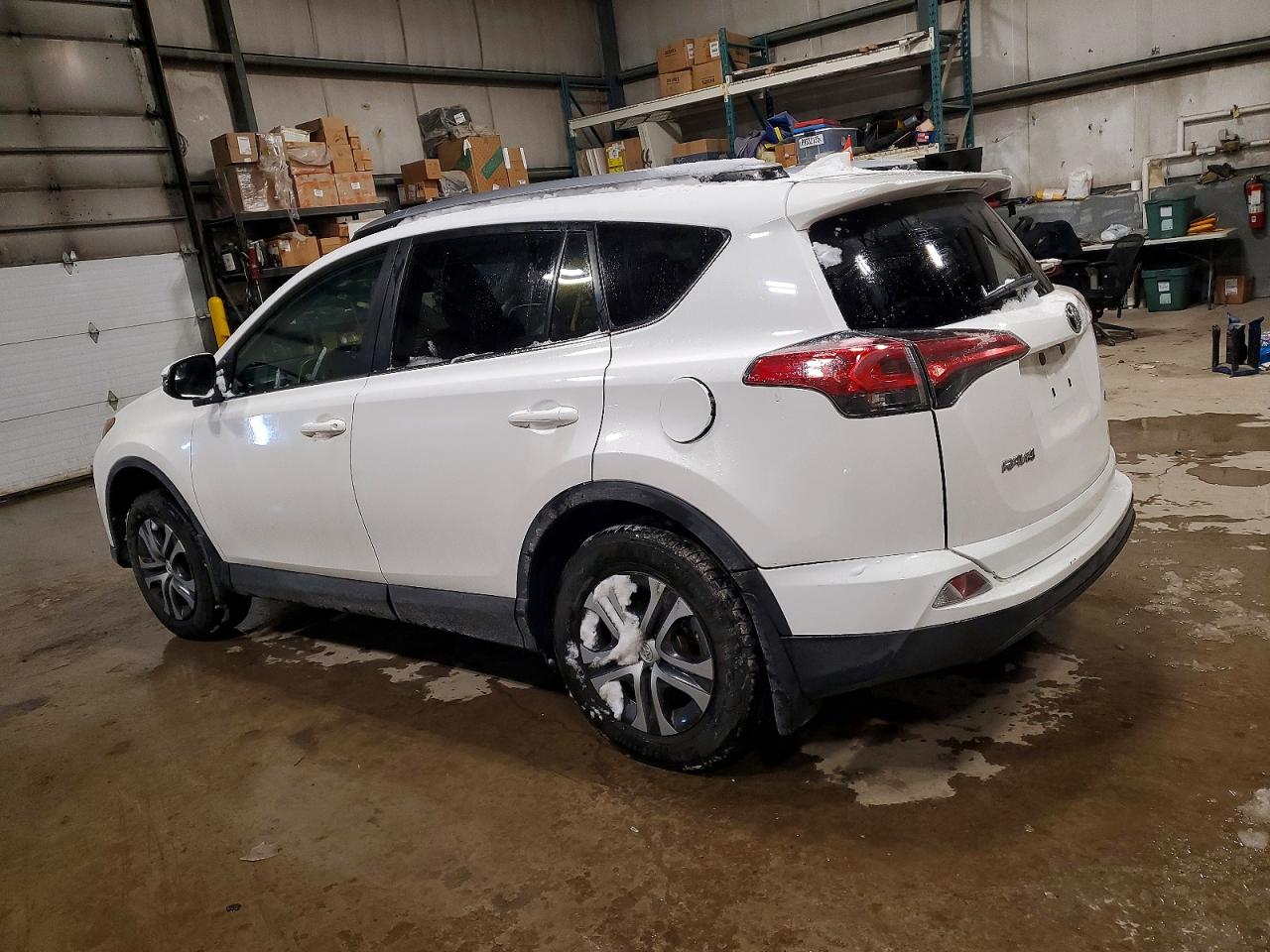 2017 TOYOTA RAV4 LE — снимка 2