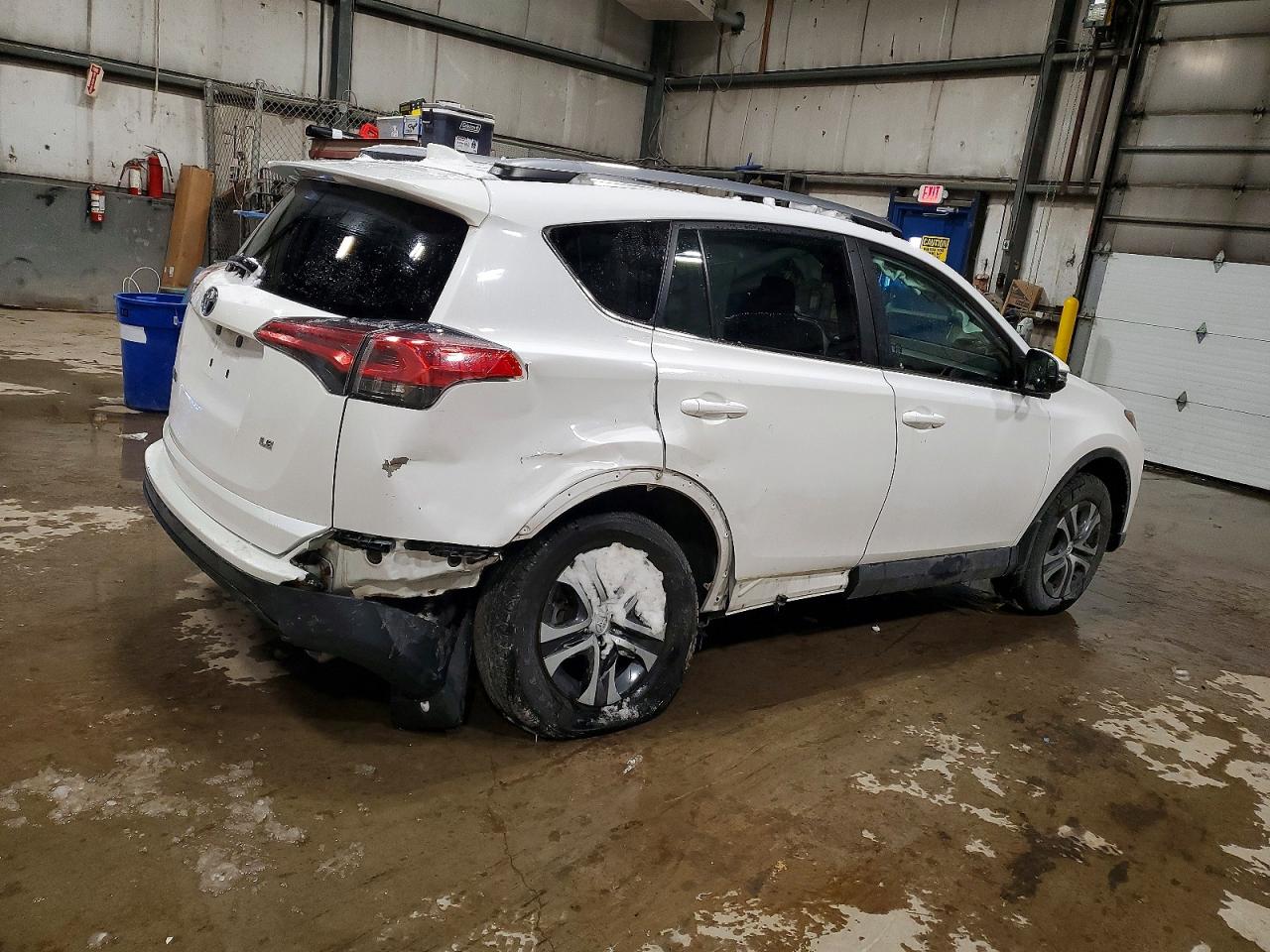 2017 TOYOTA RAV4 LE — снимка 3