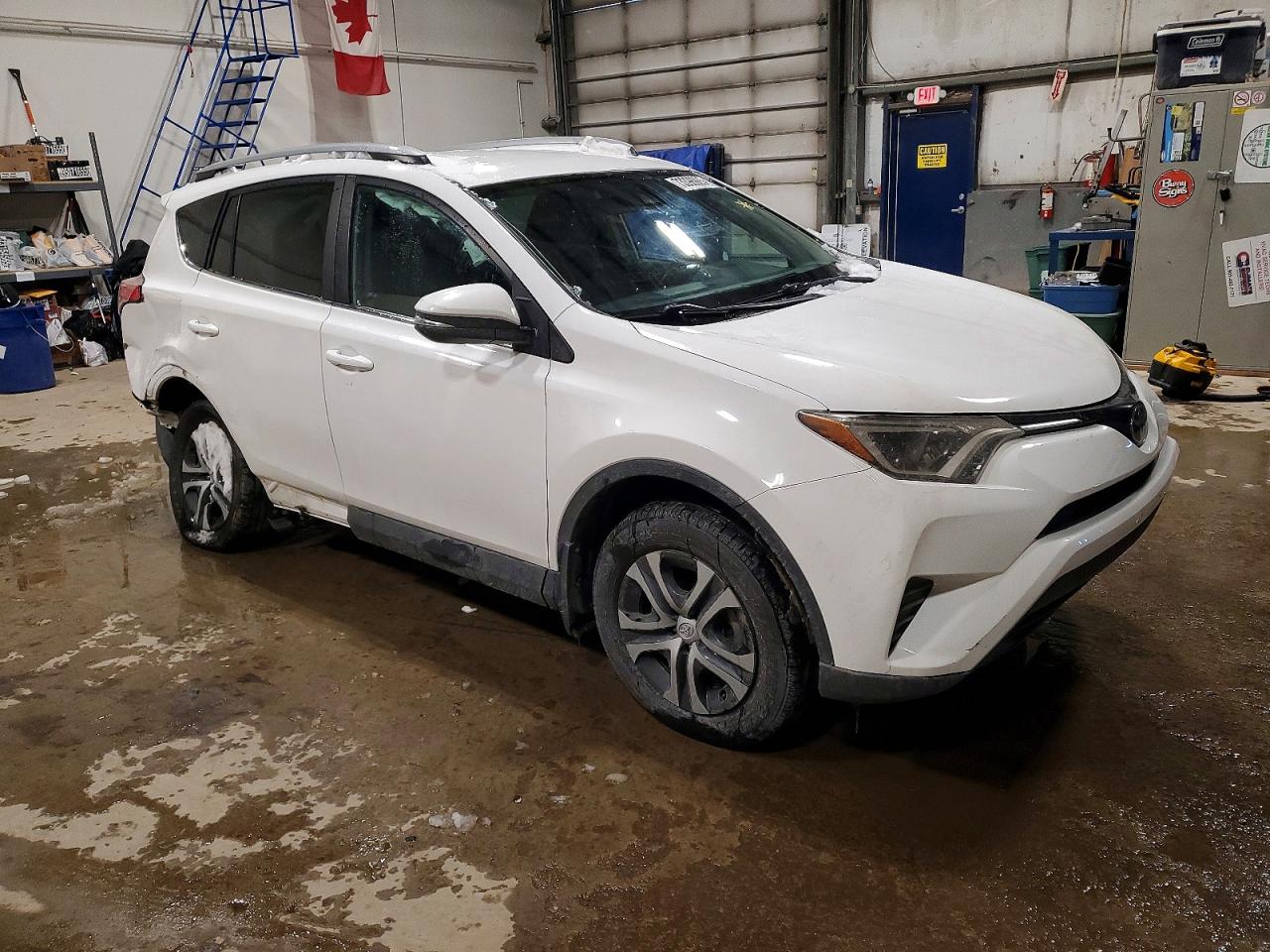 2017 TOYOTA RAV4 LE — снимка 4