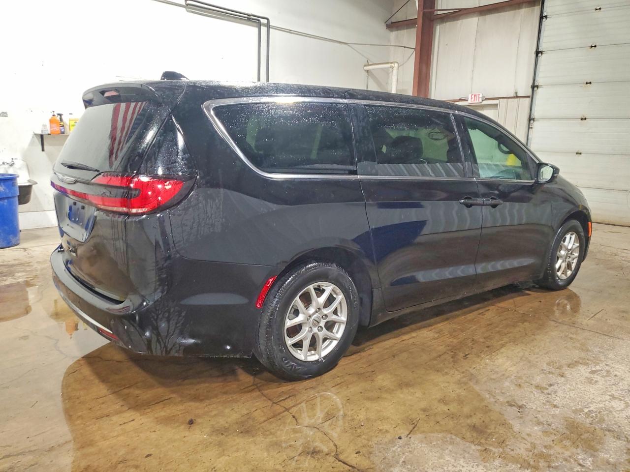 2025 CHRYSLER PACIFICA SELECT — снимка 3