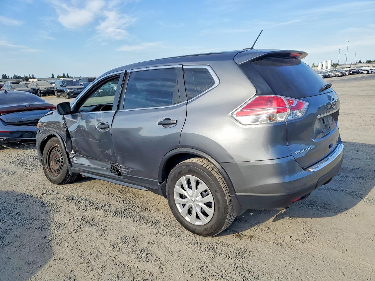 2016 NISSAN ROGUE S — снимка 2