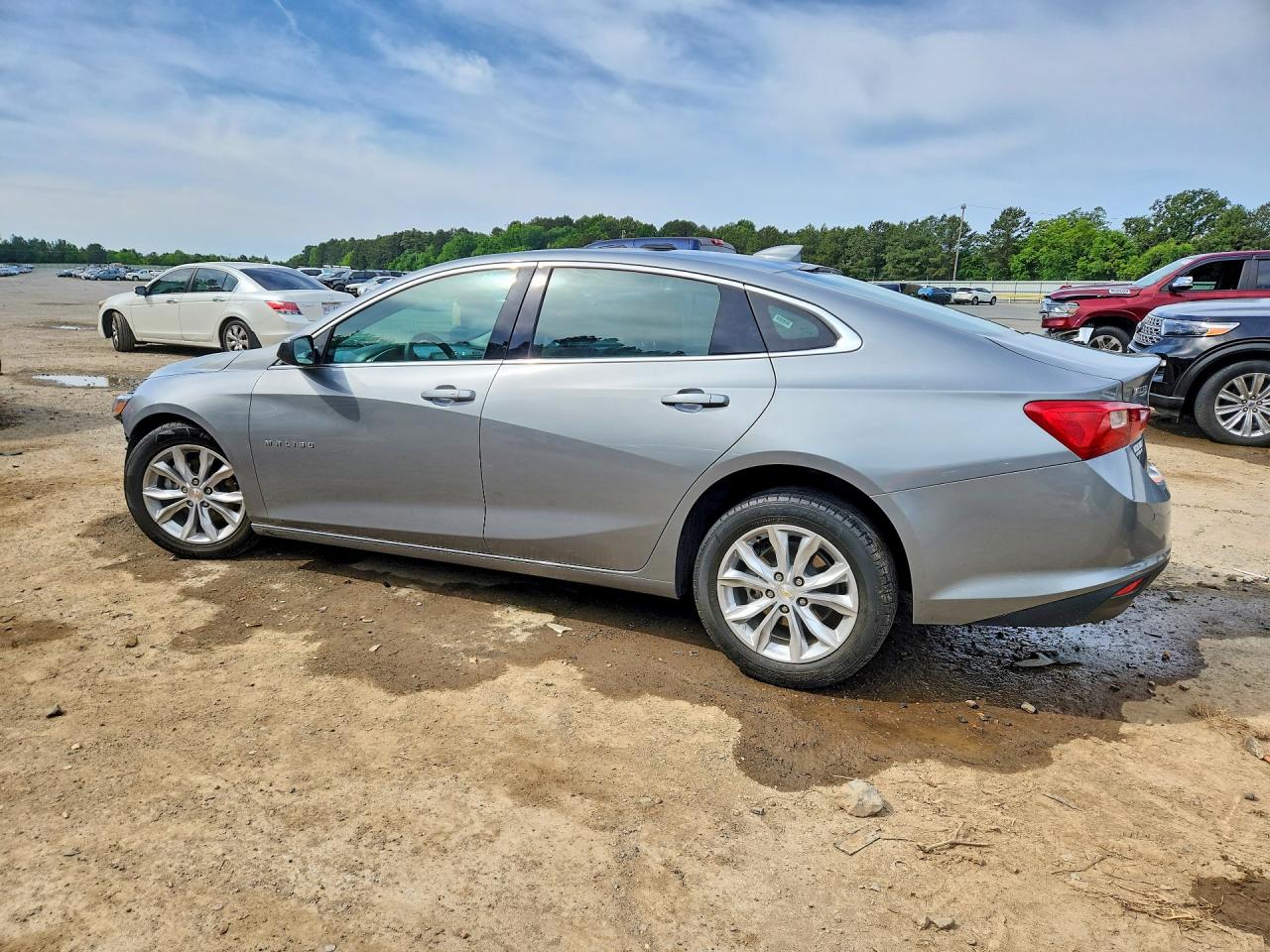 2024 CHEVROLET MALIBU LT — снимка 2