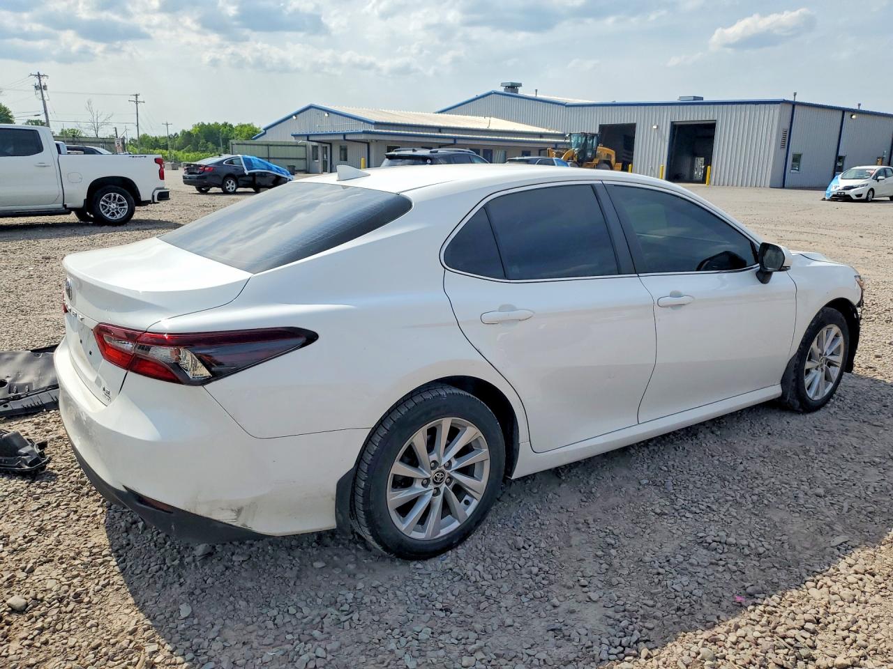 2021 TOYOTA CAMRY LE — снимка 3