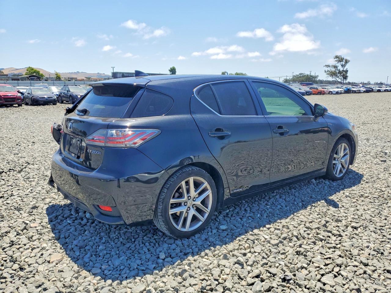 2017 LEXUS CT 200 — снимка 3