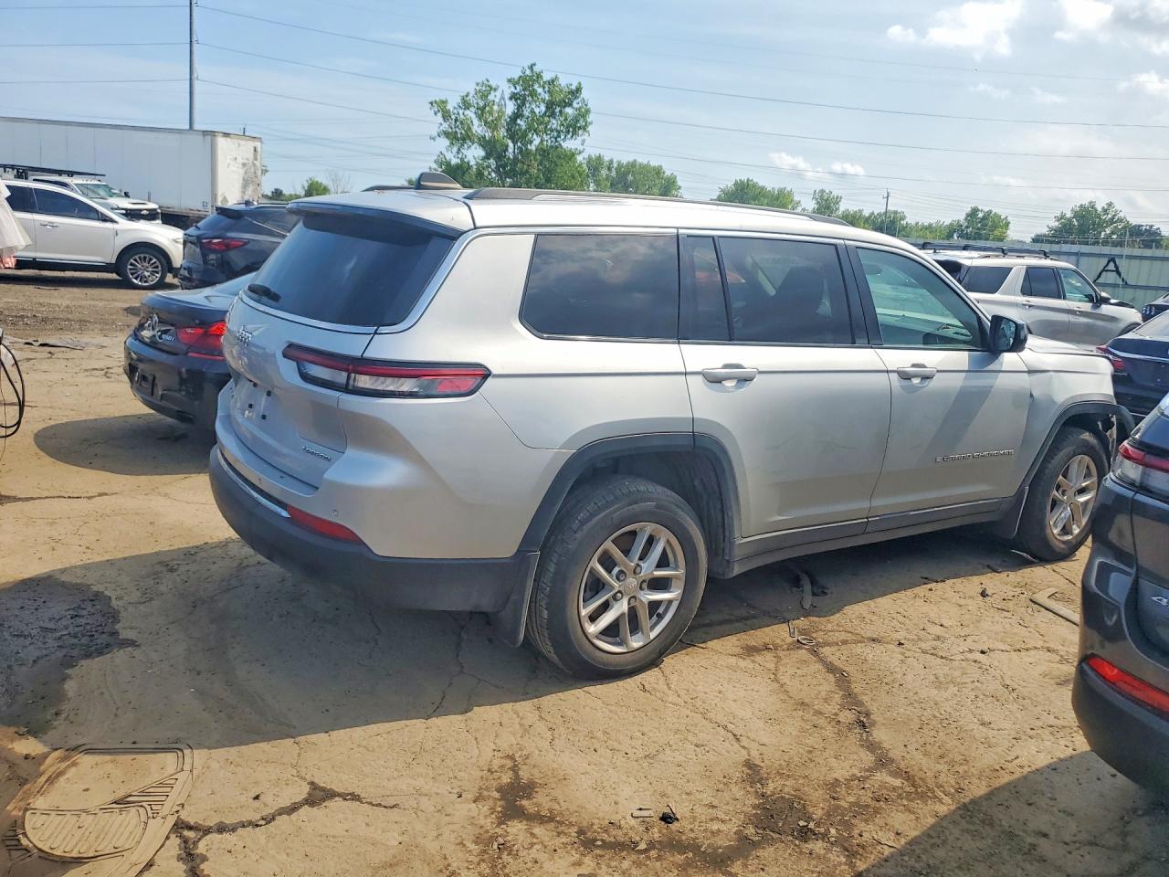 2023 JEEP GRAND CHEROKEE L LAREDO — снимка 3